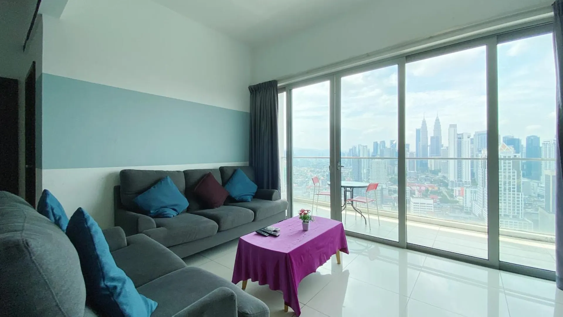 Regalia Residences And Suites By The Relaxstay