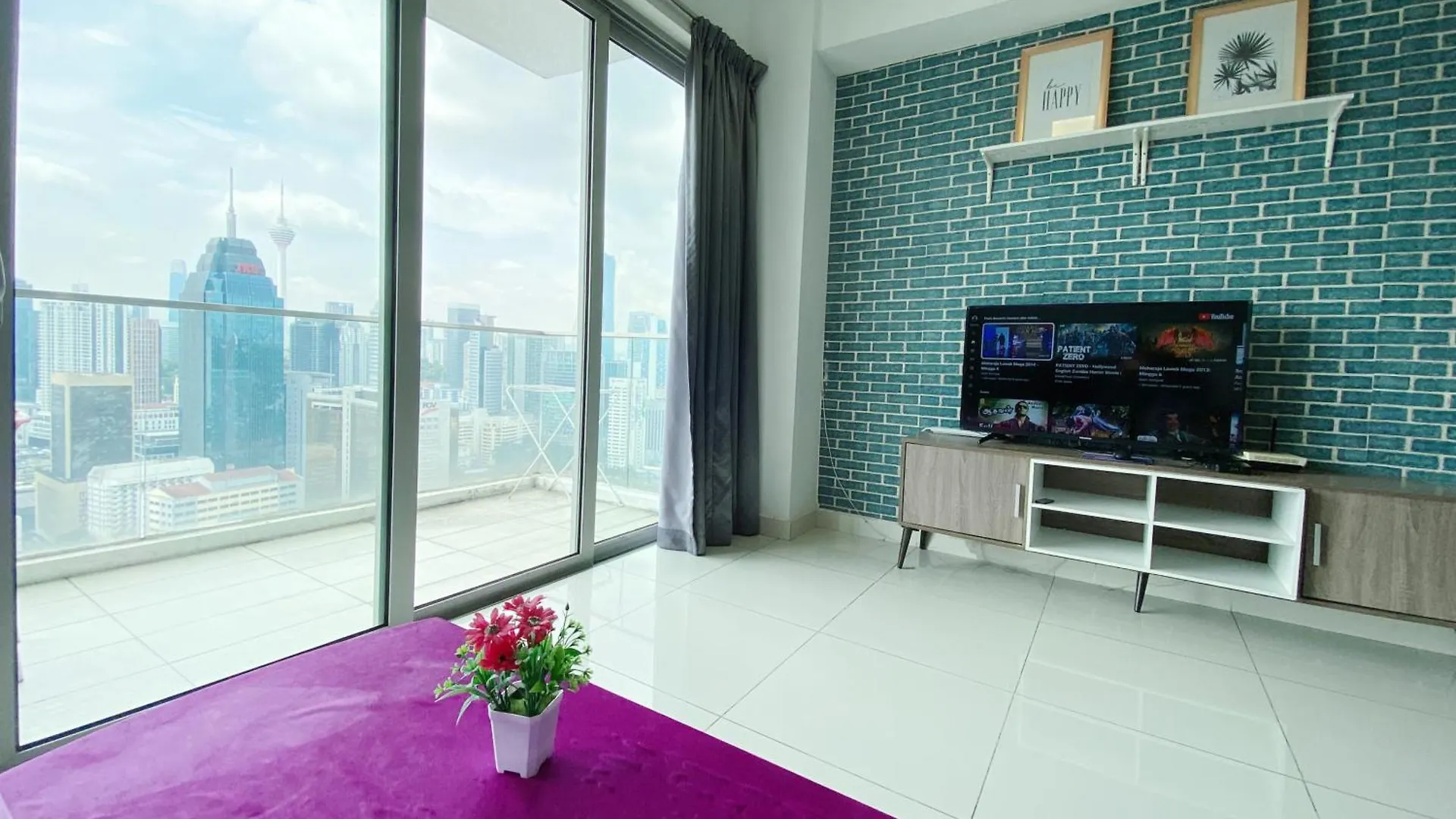 Appartamento Regalia Residences And Suites By The Relaxstay Malesia